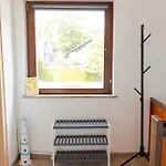 Seenah Apartments, Komfort Mit Einkaufsmoeglichkeiten & Parkplatz アパート