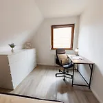 アパート Seenah Apartments, Komfort Mit Einkaufsmoeglichkeiten & Parkplatz *