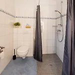 Seenah Apartments, Komfort Mit Einkaufsmoeglichkeiten & Parkplatz アパート バート・ツヴィッシェンアーン