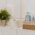 Seenah Apartments, Komfort Mit Einkaufsmoeglichkeiten & Parkplatz アパート *
