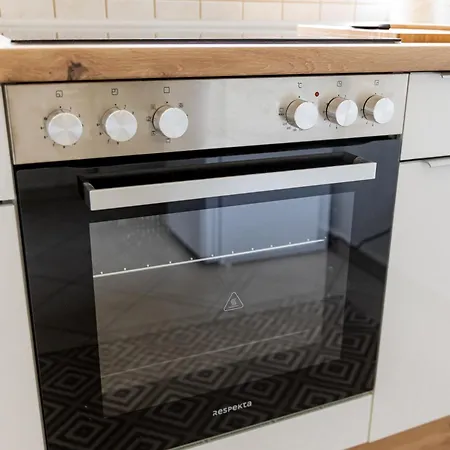 Seenah Apartments, Komfort Mit Einkaufsmöglichkeiten&parkplatz *