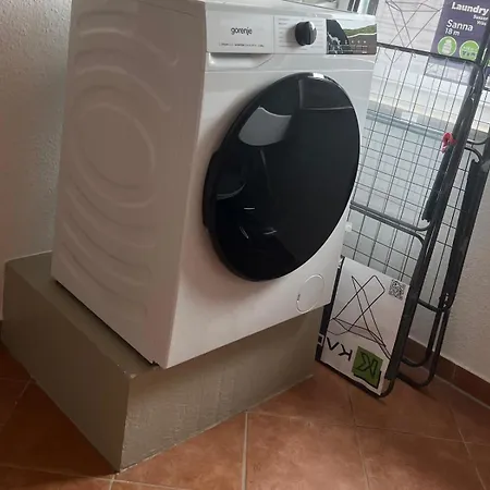 Seenah Apartments, Komfort Mit Einkaufsmöglichkeiten&parkplatz Apartment