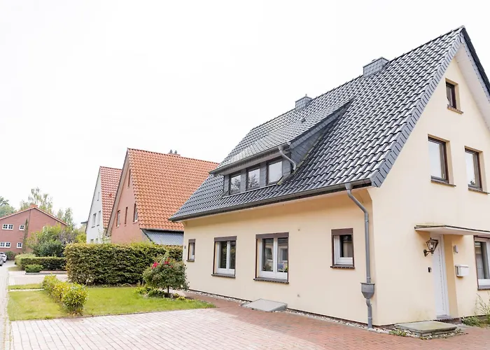 Seenah Apartments, Komfort Mit Einkaufsmoeglichkeiten & Parkplatz
